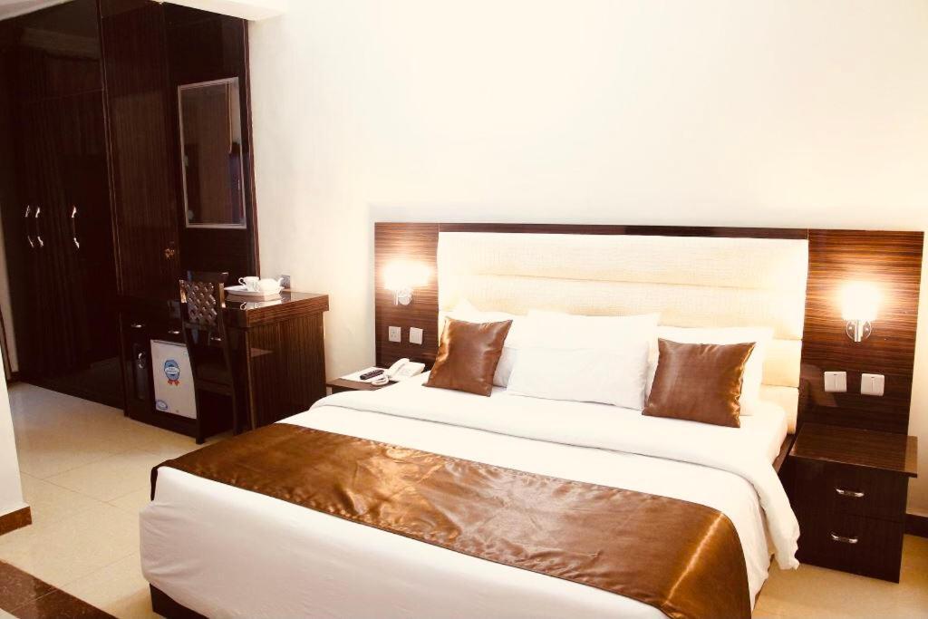 E-Suites Hotel, Abuja Exterior photo