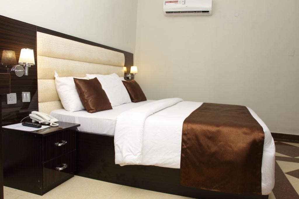 E-Suites Hotel, Abuja Exterior photo