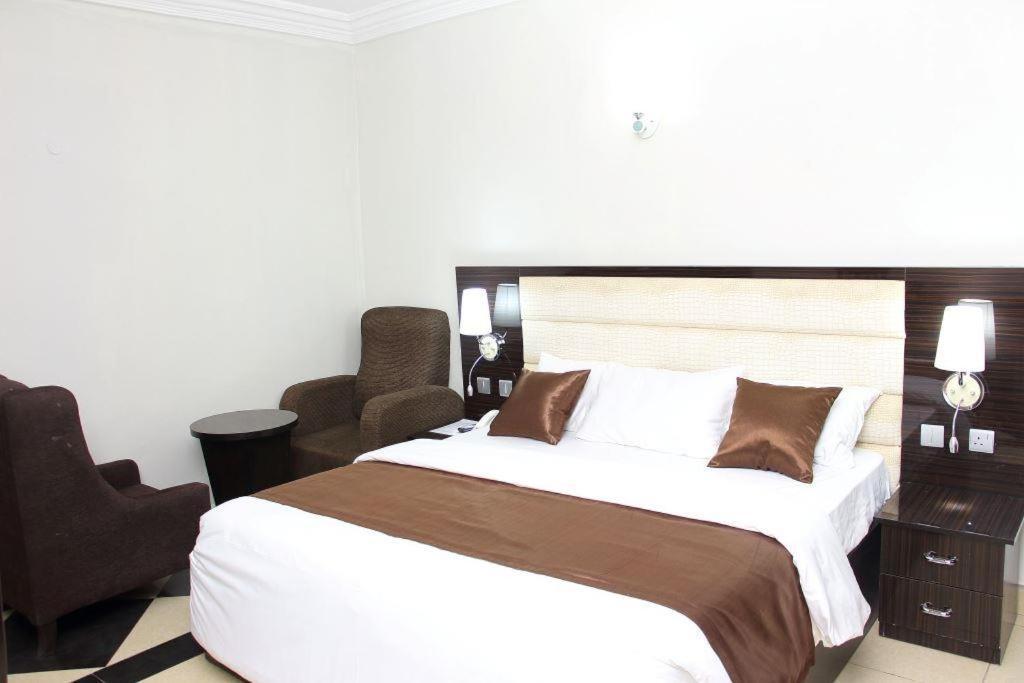 E-Suites Hotel, Abuja Exterior photo
